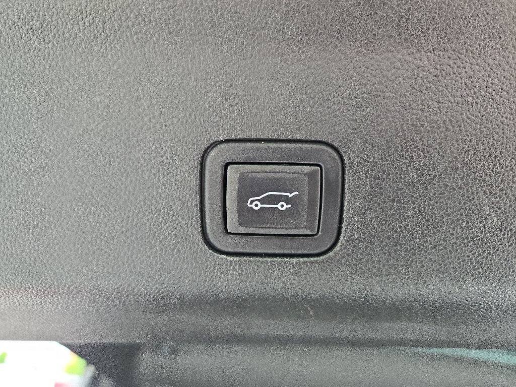 Used 2024 GMC Yukon Denali AWD/4WD image 56