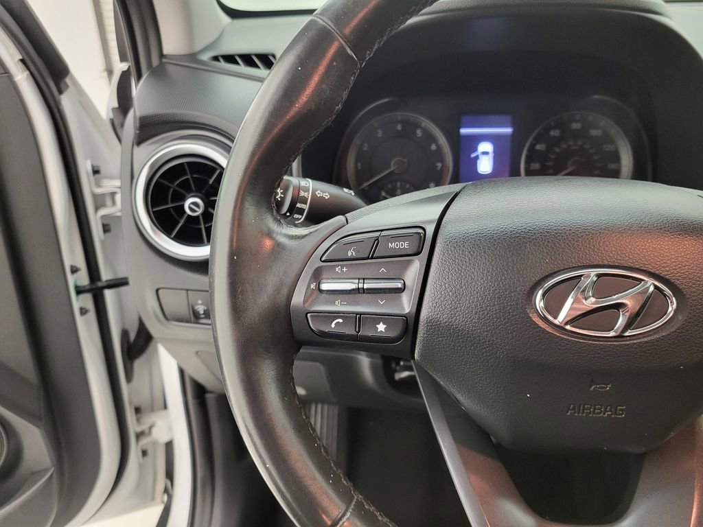 Used 2023 Hyundai Kona SEL w/ Convenience Package image 4