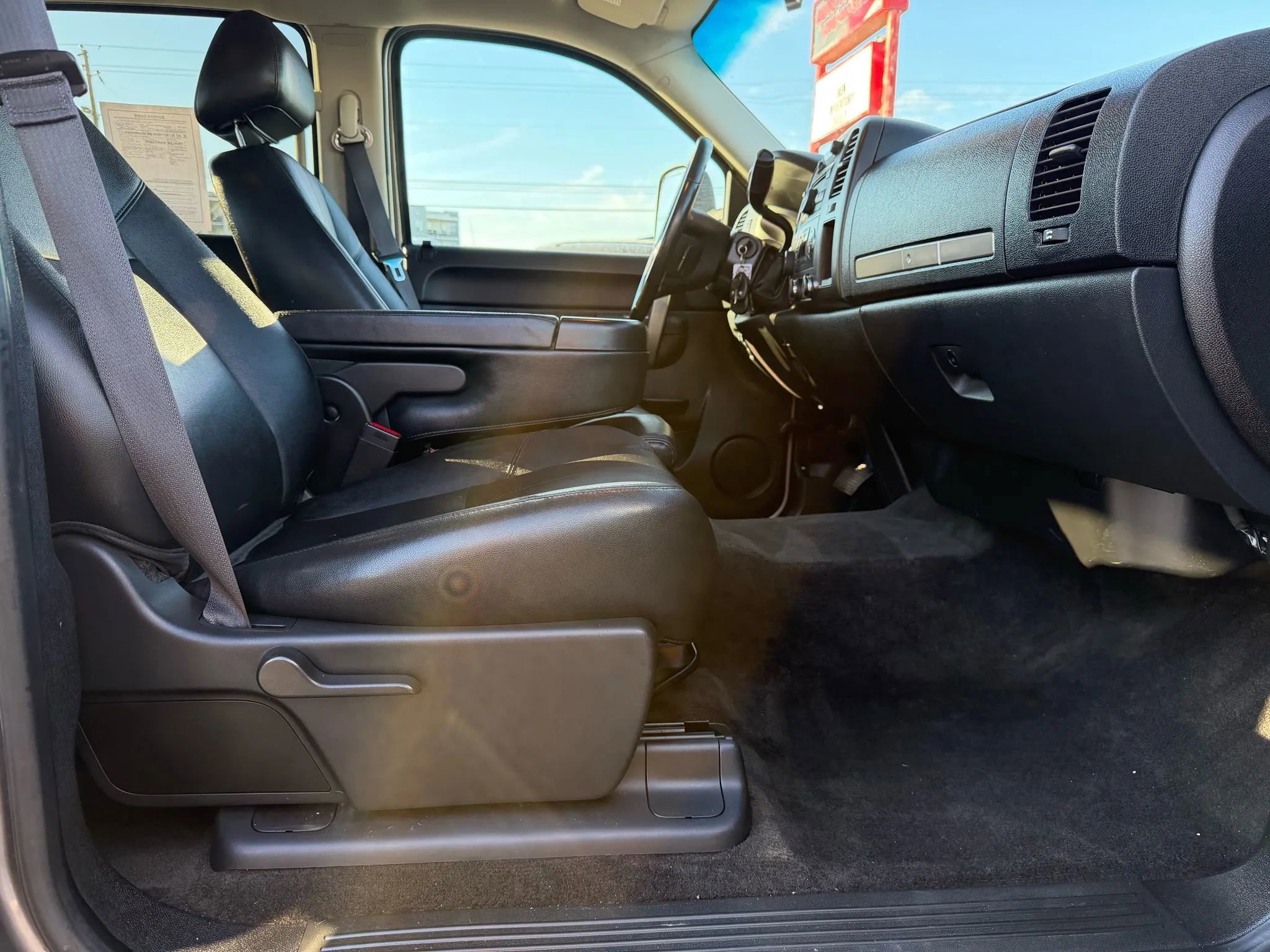 Used 2014 Chevrolet Silverado 3500 LT w/ Interior Plus Package image 17