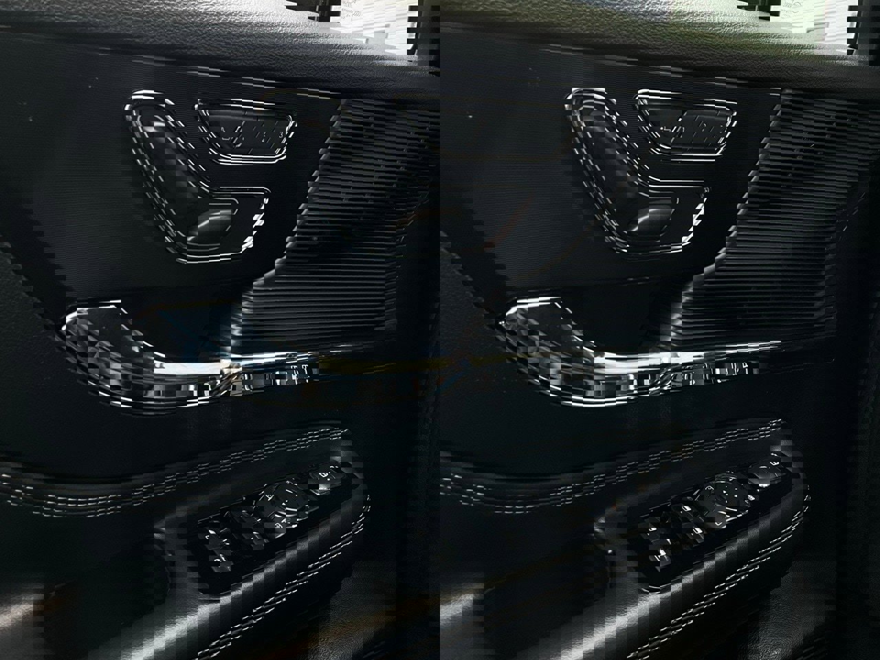 Used 2020 Lincoln Corsair FWD w/ Equipment Group 101A image 20