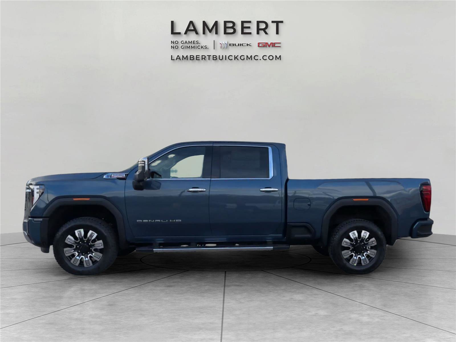 New 2026 GMC Sierra 2500 Denali w/ Denali Reserve Package image 2