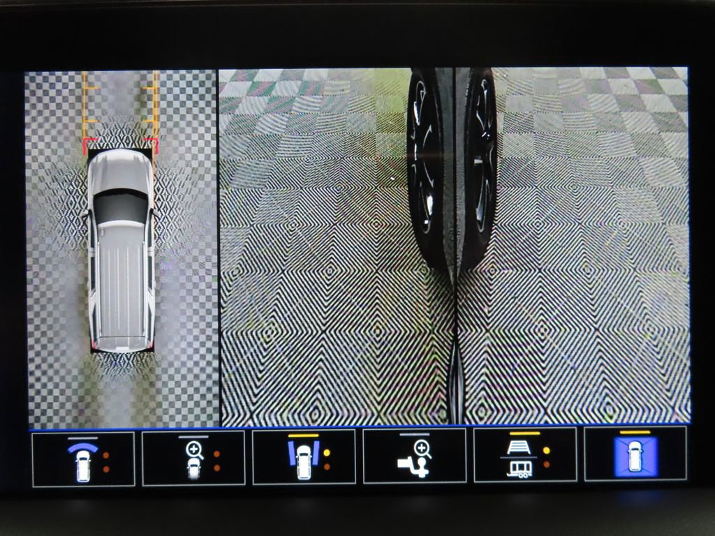 Used 2024 Chevrolet Suburban RST w/ Luxury Package image 20