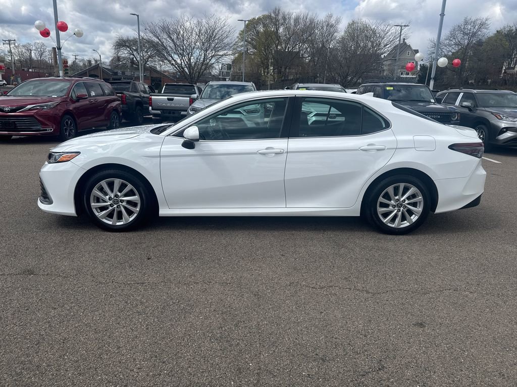 Used 2023 Toyota Camry LE image 4