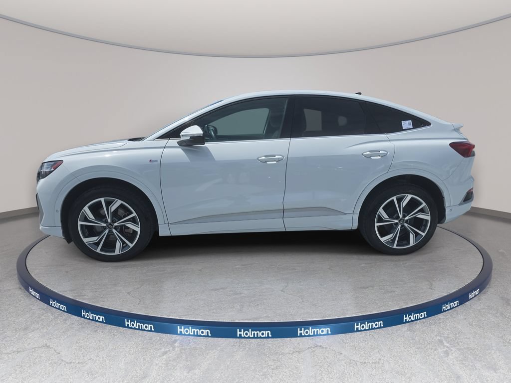 Used 2023 Audi Q4 e-tron Prestige AWD/4WD image 11