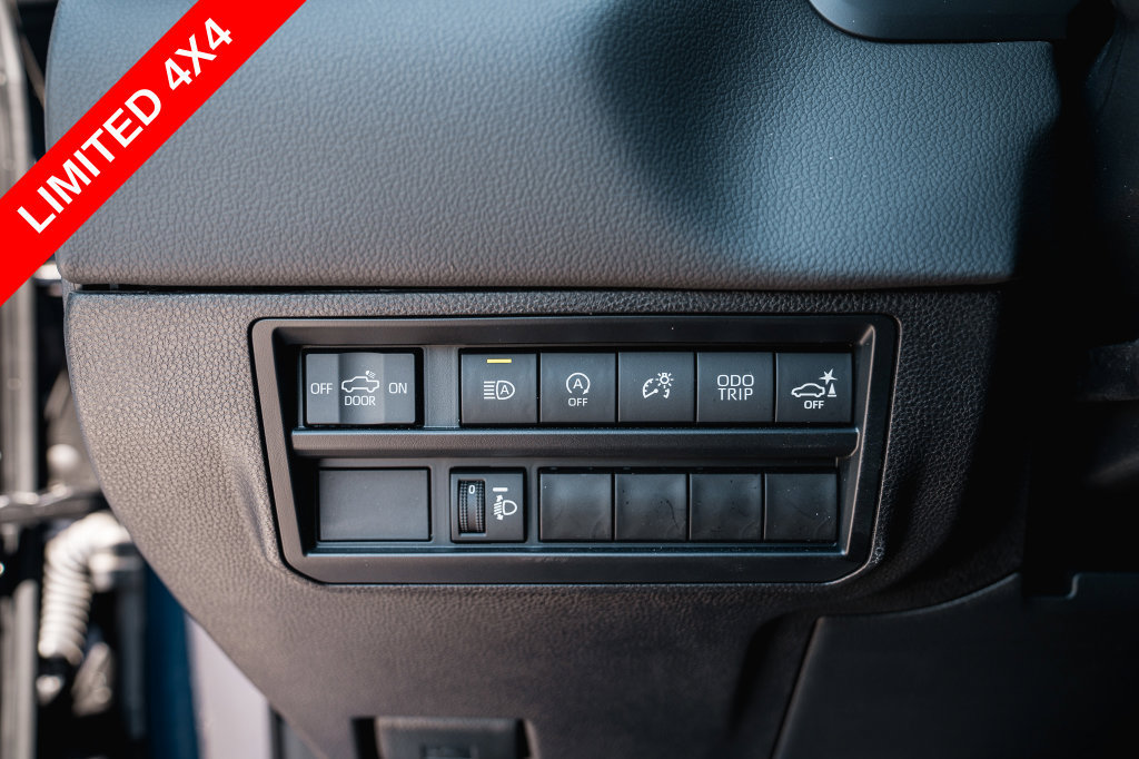 Used 2024 Toyota Tundra Limited AWD/4WD image 14