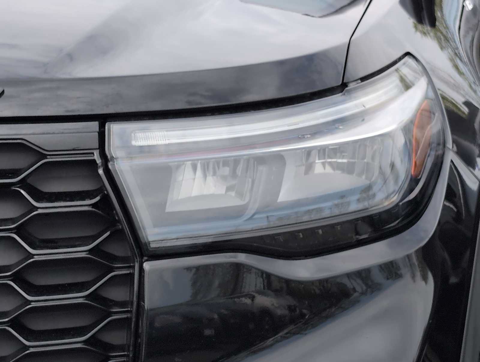 Used 2025 Ford Explorer ST-Line AWD/4WD image 11