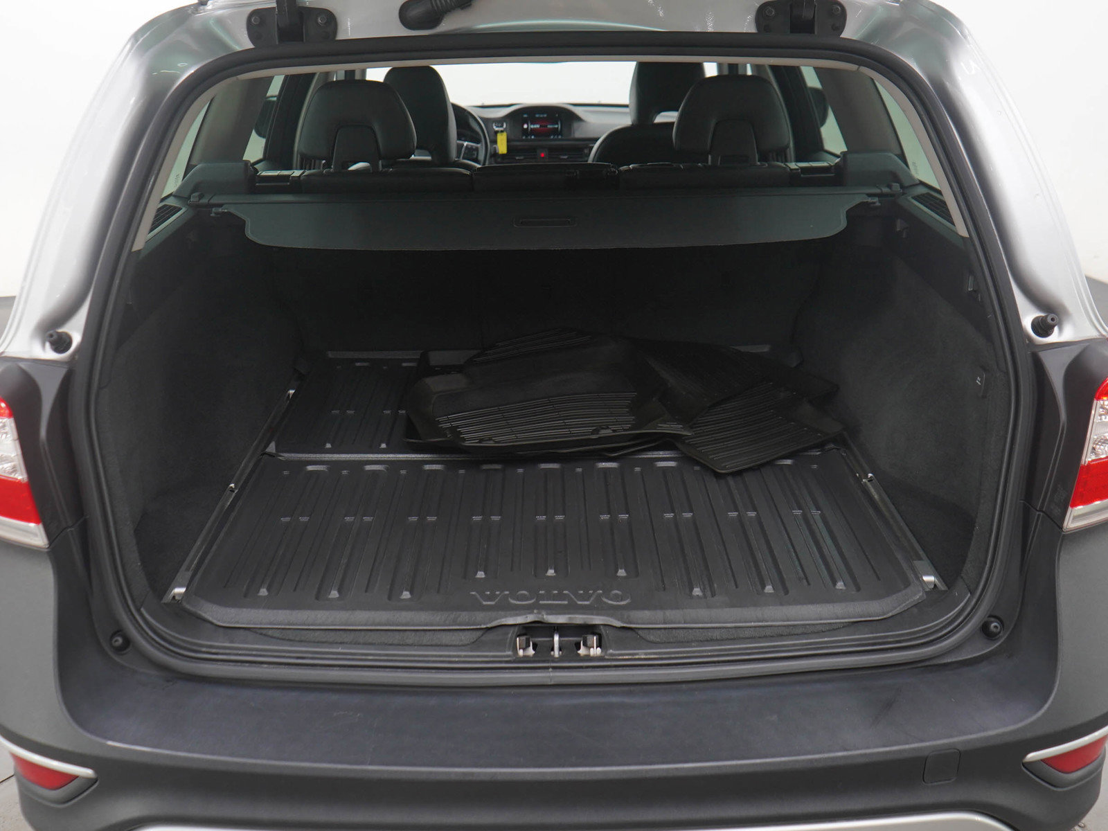 Used 2016 Volvo XC70 T5 Premier w/ Protection Package image 17