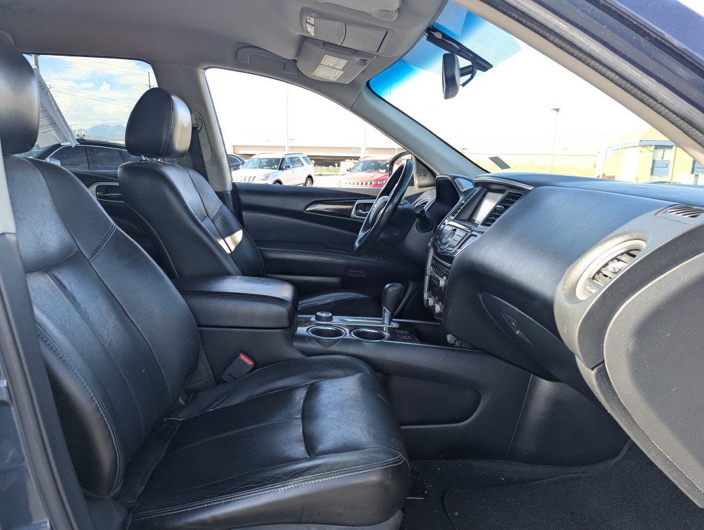 Used 2013 Nissan Pathfinder SL AWD/4WD image 35