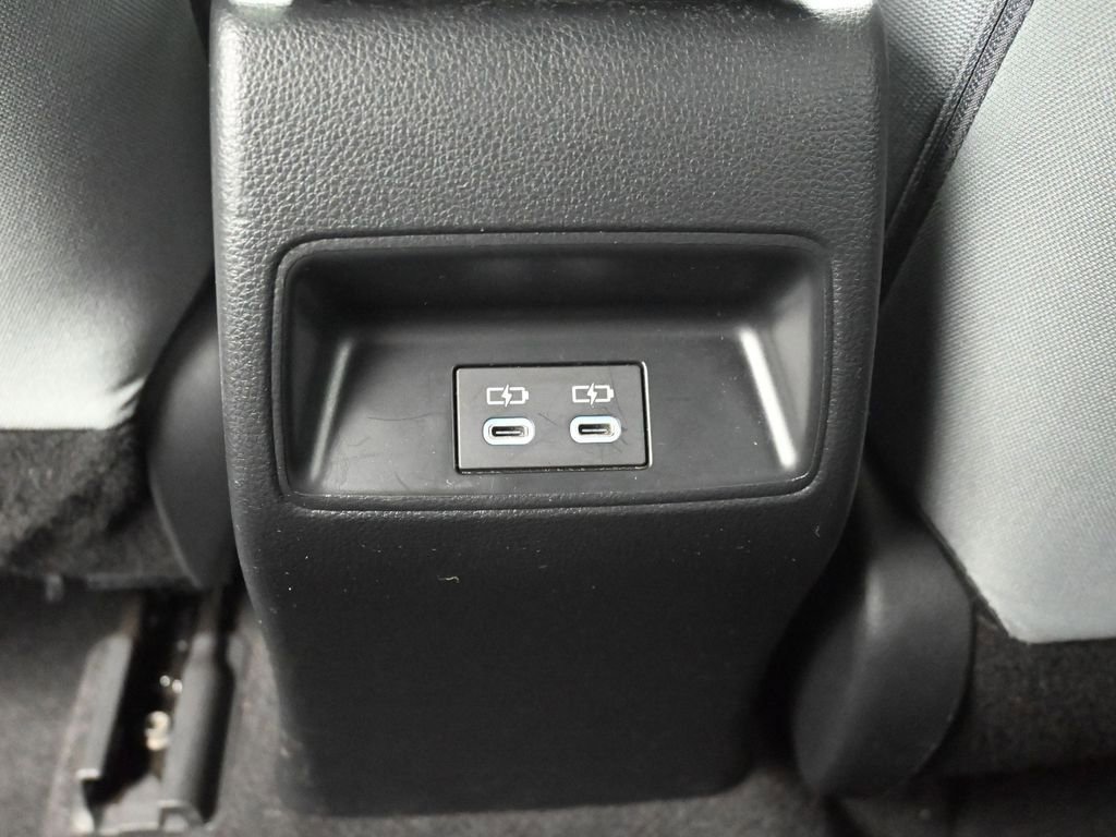 Used 2024 Toyota Corolla SE w/ SE Premium Package FWD image 12