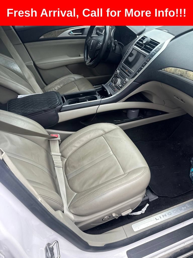 Used 2017 Lincoln MKZ Reserve w/ Technology Package FWD image 8