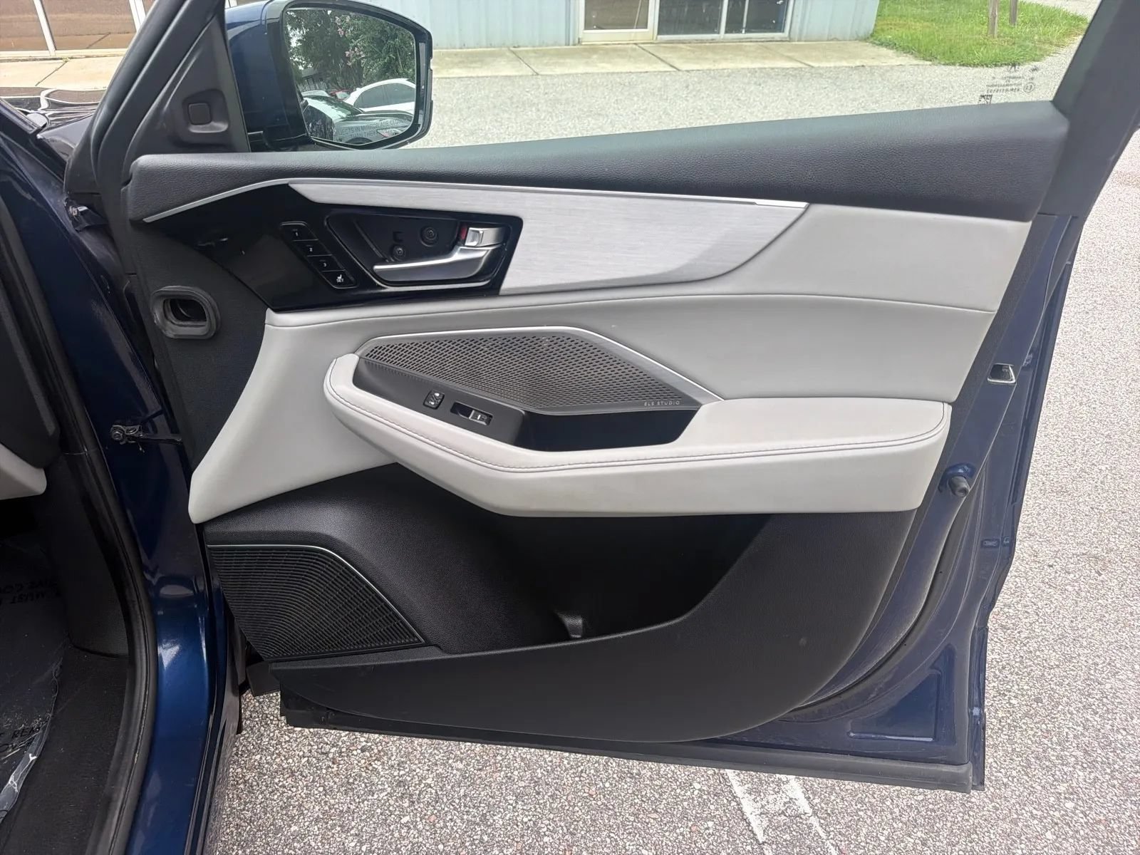 Used 2022 Acura MDX w/ Technology Package FWD image 26