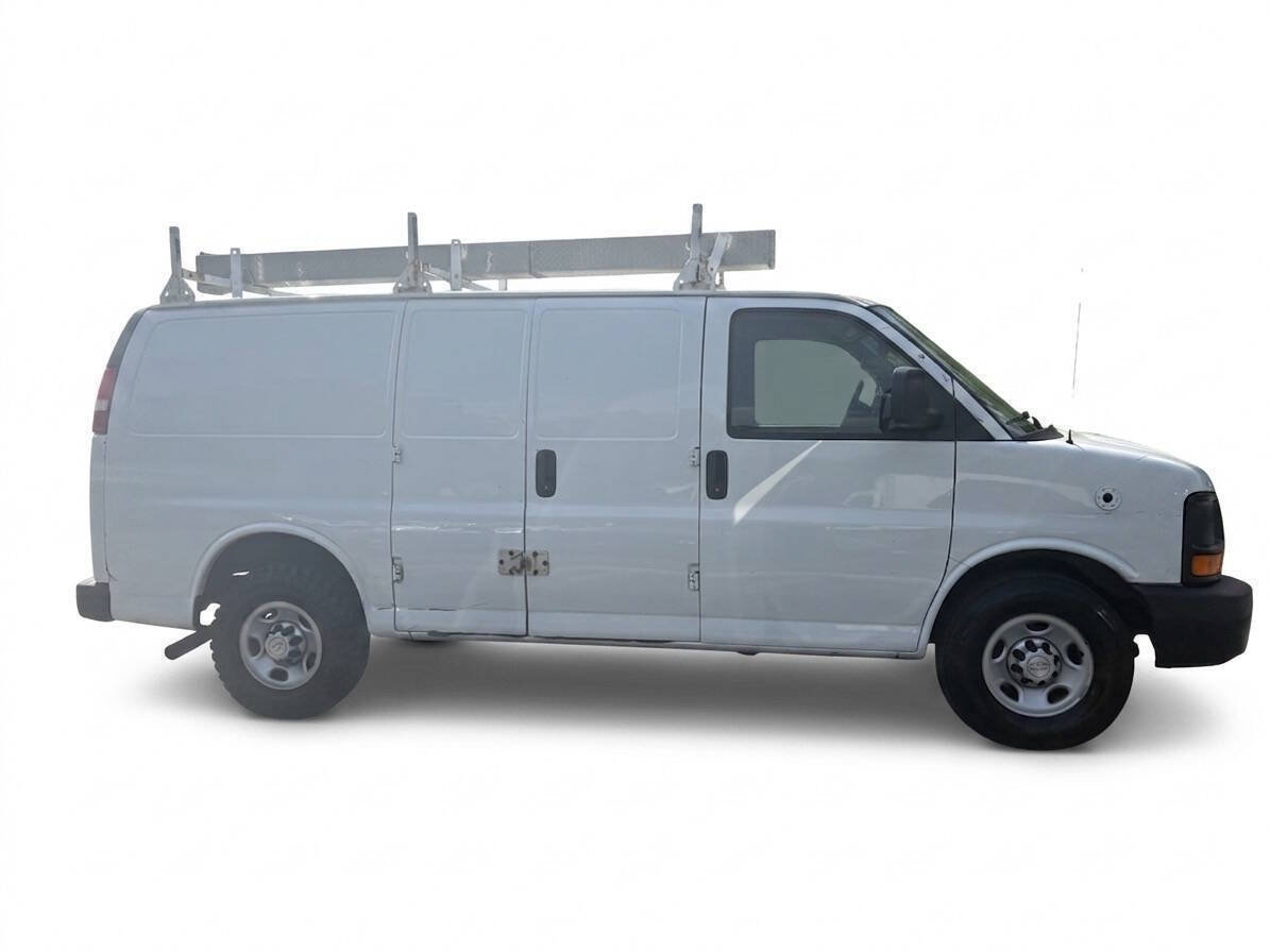 Used 2016 Chevrolet Express 3500 RWD image 7