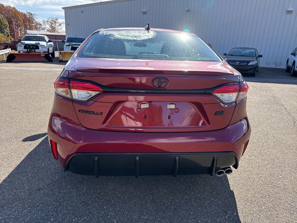 Certified 2026 Toyota Corolla SE w/ SE Package image 4