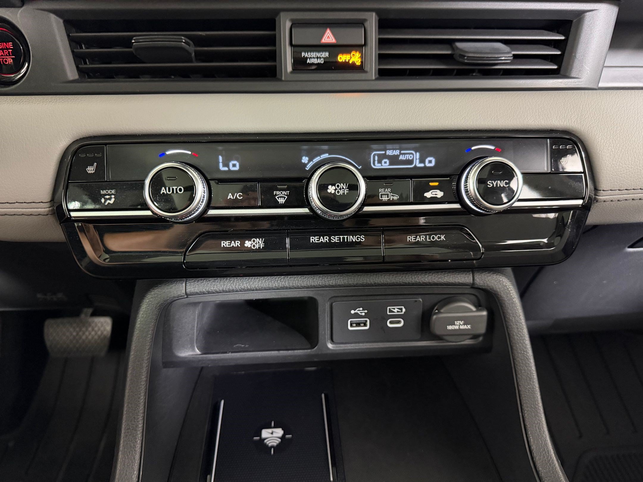 Used 2024 Honda Pilot Touring image 15