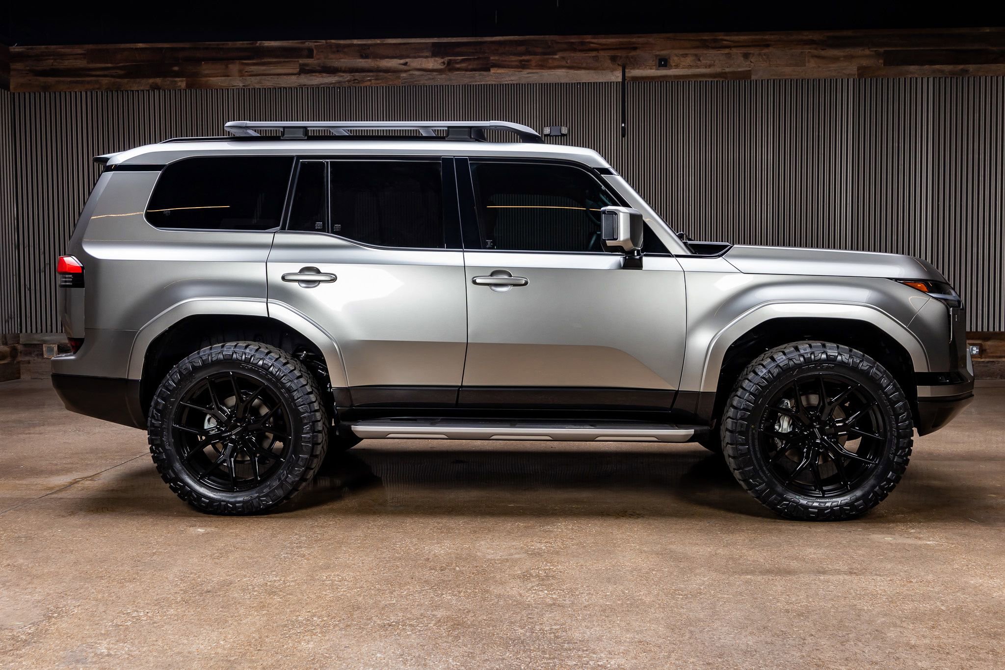 Used 2025 Lexus GX 550 image 11