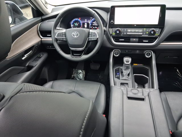 Used 2026 Toyota Grand Highlander AWD image 8