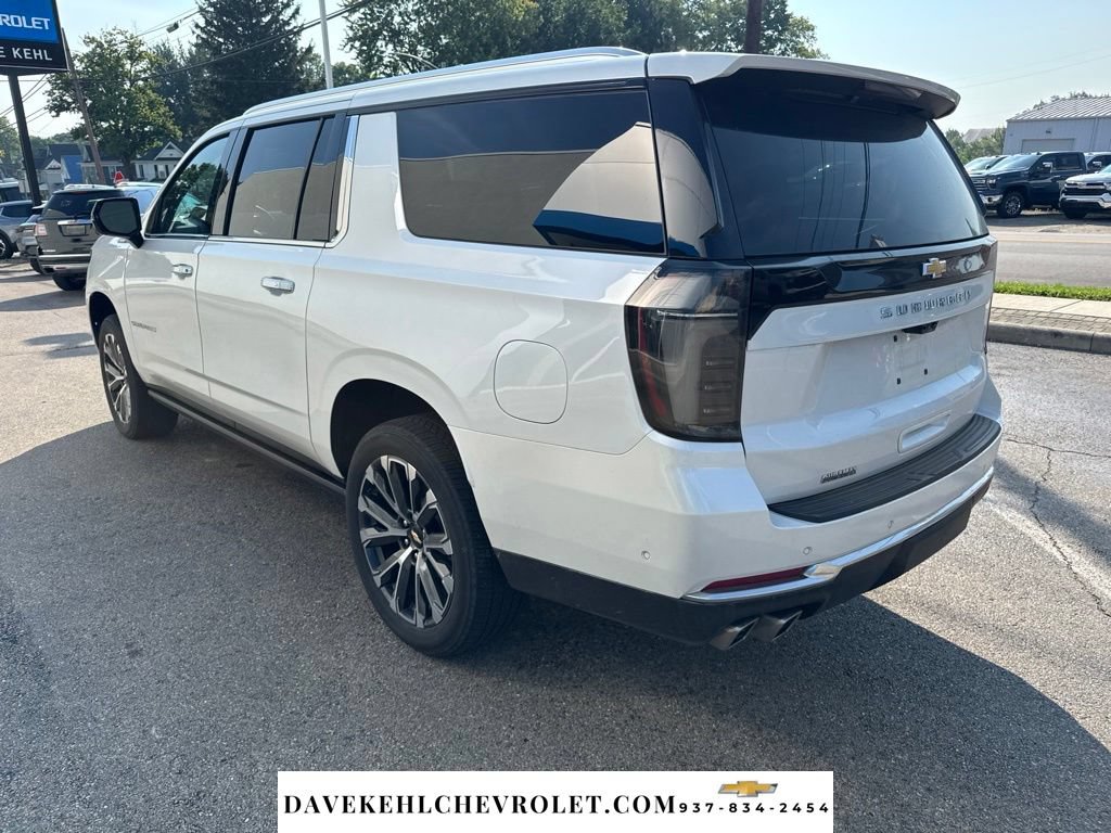 Used 2025 Chevrolet Suburban High Country AWD/4WD image 3