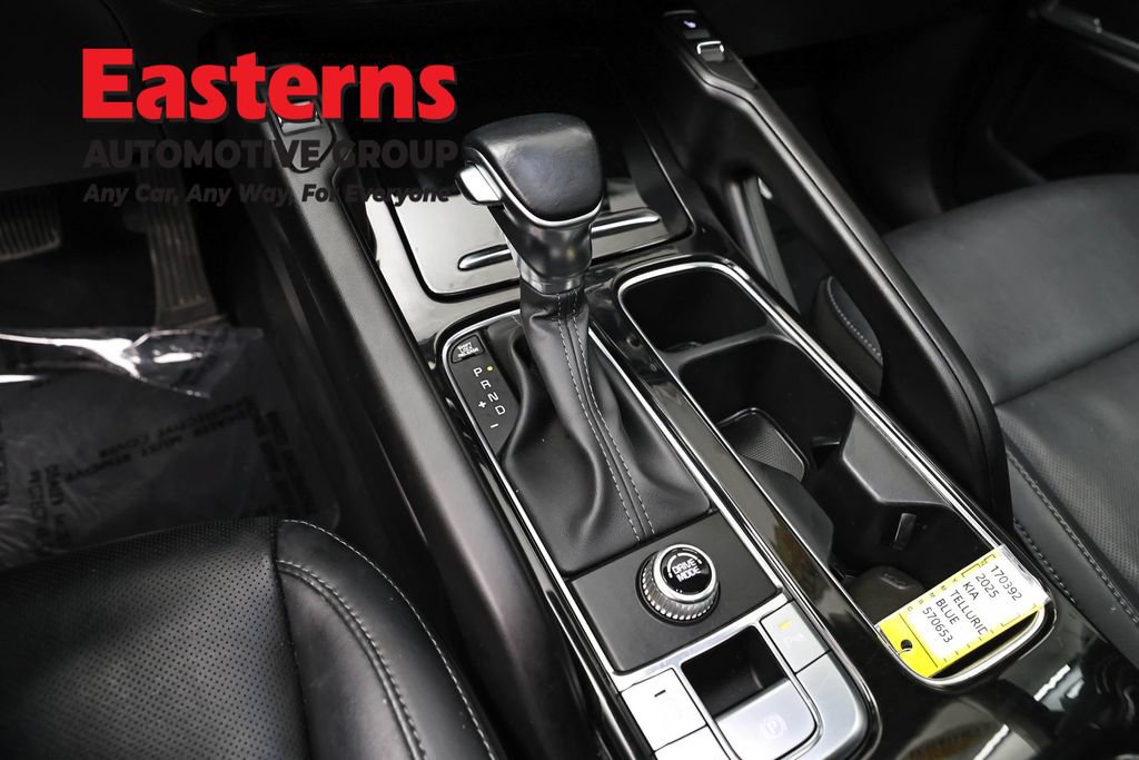 Used 2025 Kia Telluride S FWD image 13