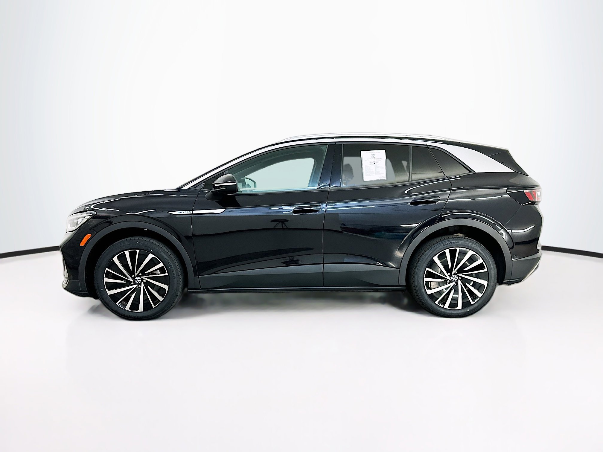Used 2023 Volkswagen ID.4 Pro S Plus AWD/4WD image 4