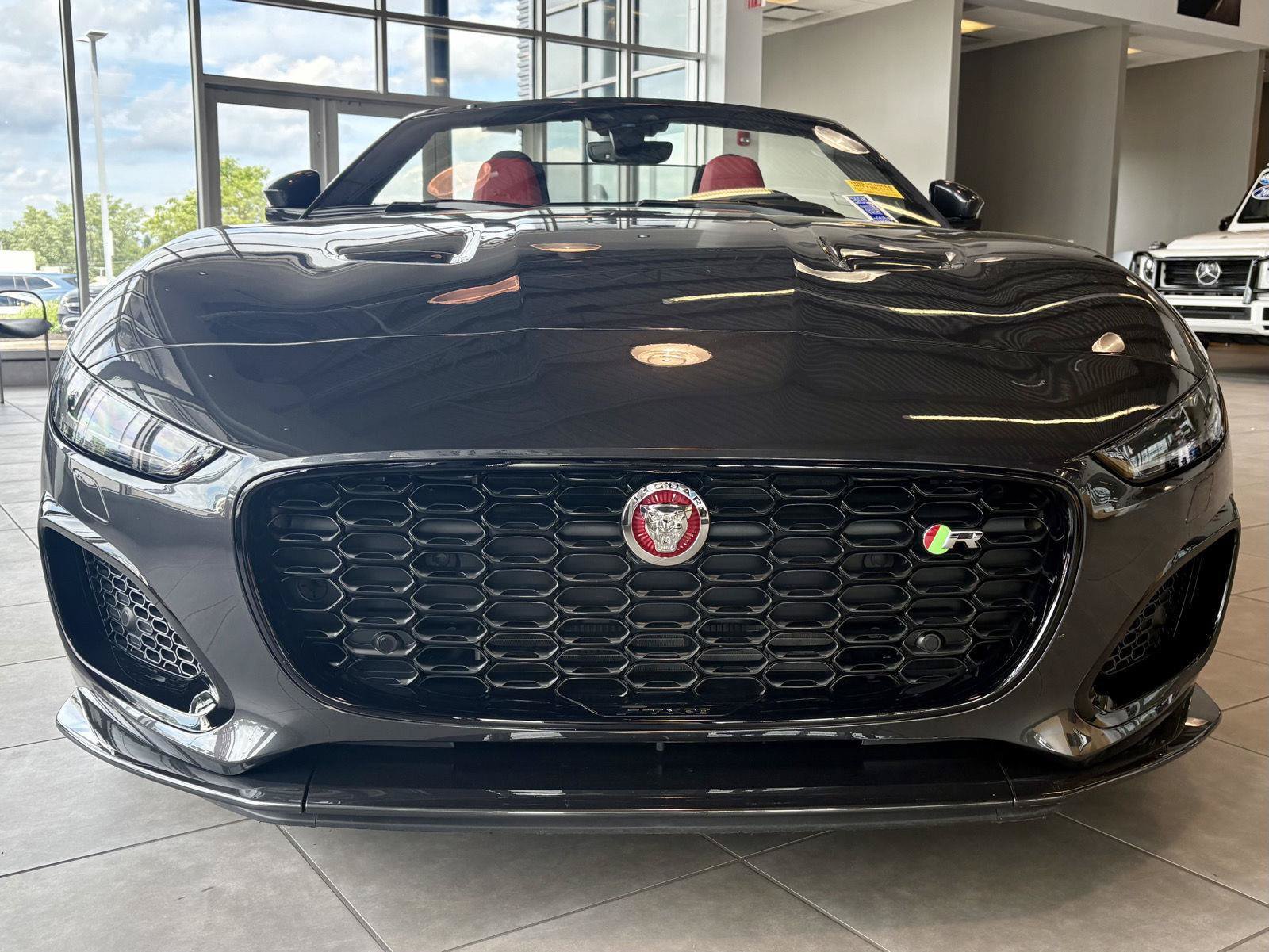 Used 2023 Jaguar F-TYPE R AWD/4WD image 2