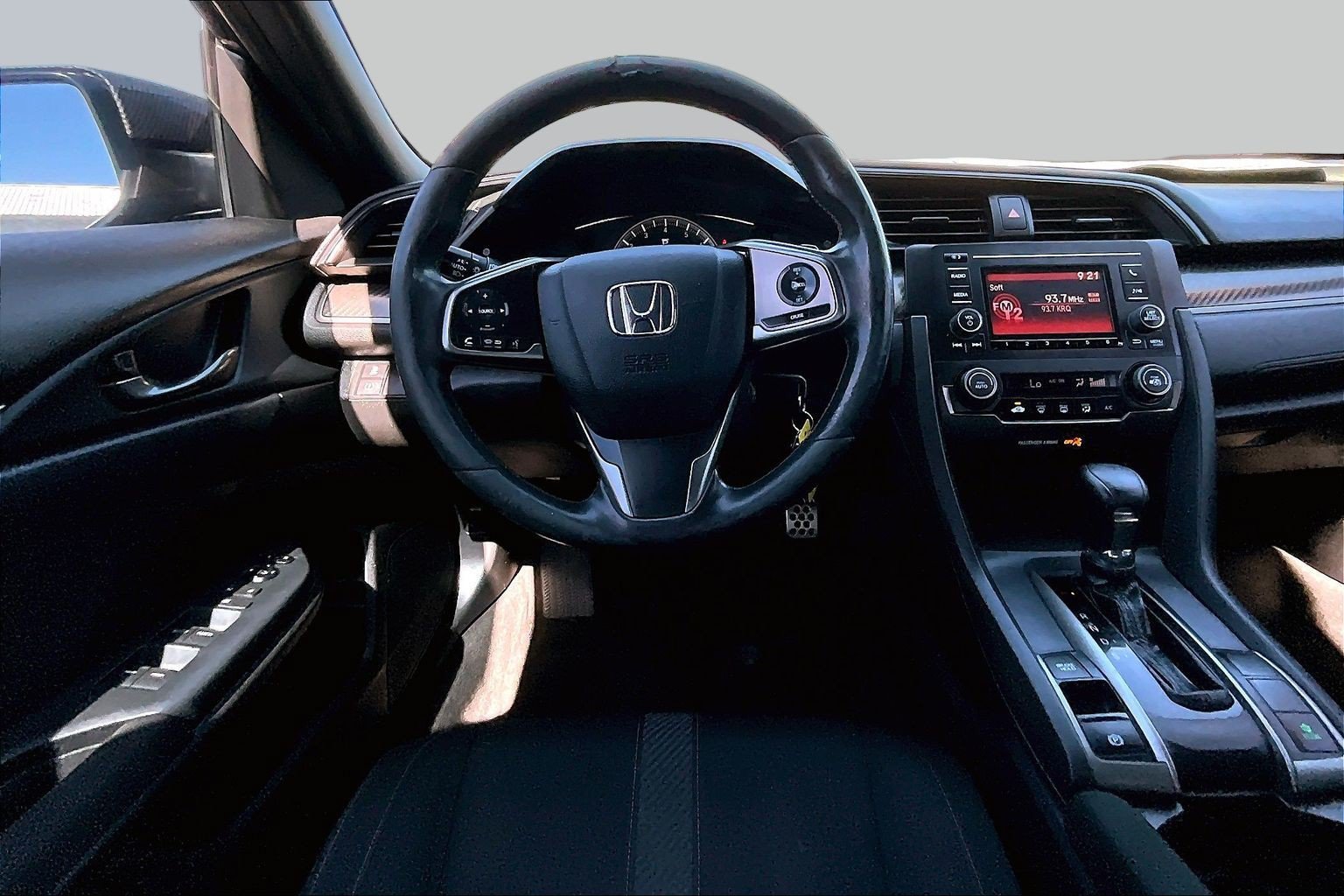 Used 2017 Honda Civic Sport image 5