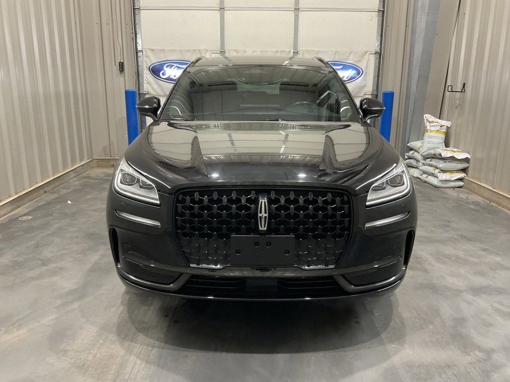 Used 2023 Lincoln Corsair Reserve w/ Equipment Group 201A image 2