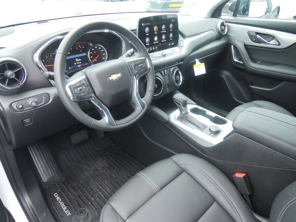 New 2026 Chevrolet Blazer LT w/ Midnight/Sport Edition image 4