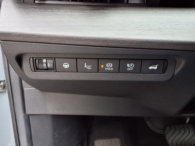 Used 2024 Nissan Ariya AWD image 14