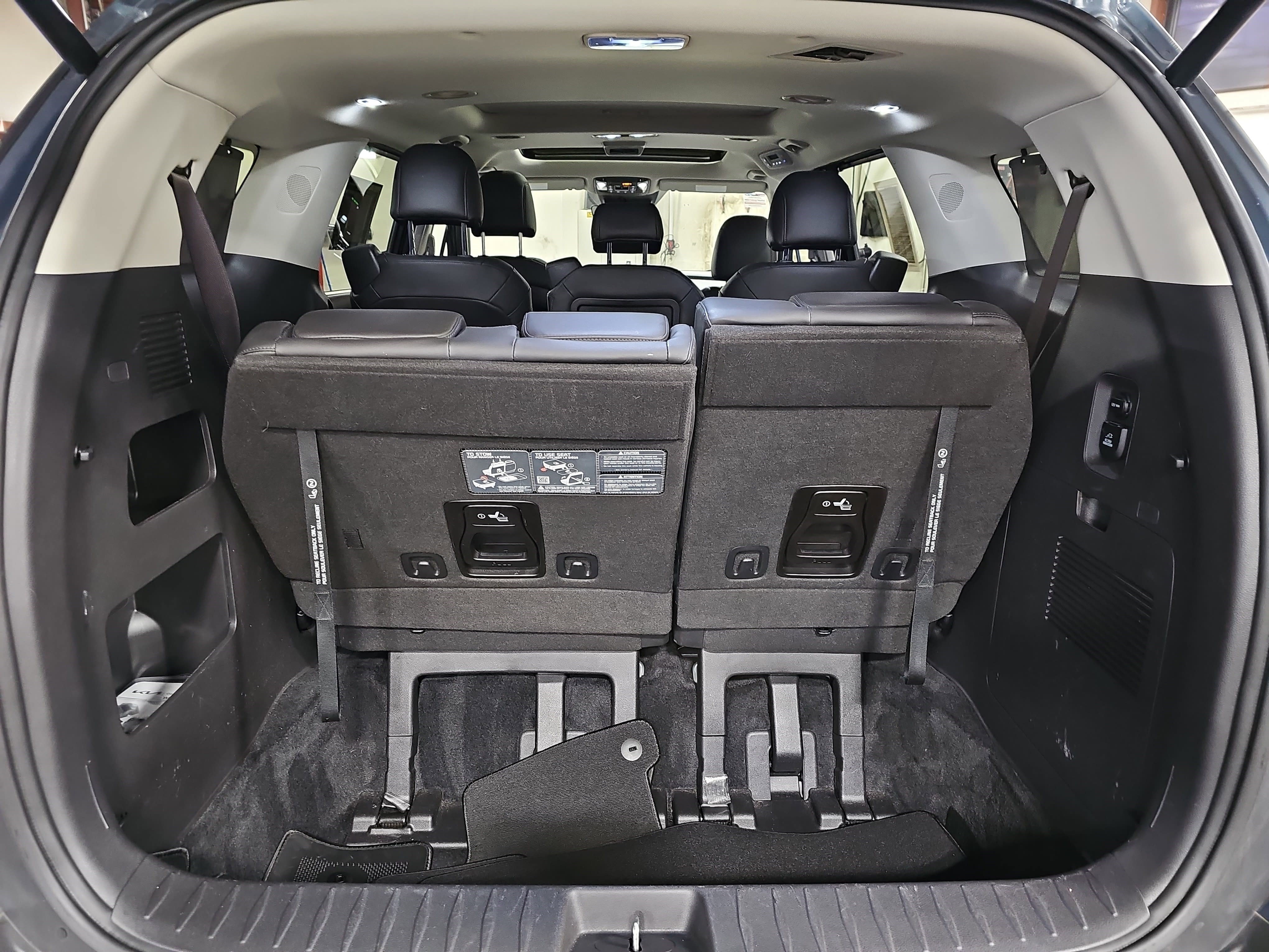 Used 2025 Kia Carnival SX image 14