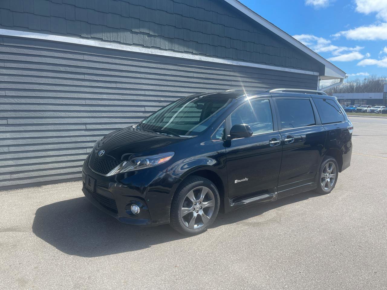 Used 2015 Honda Odyssey EX-L image 30