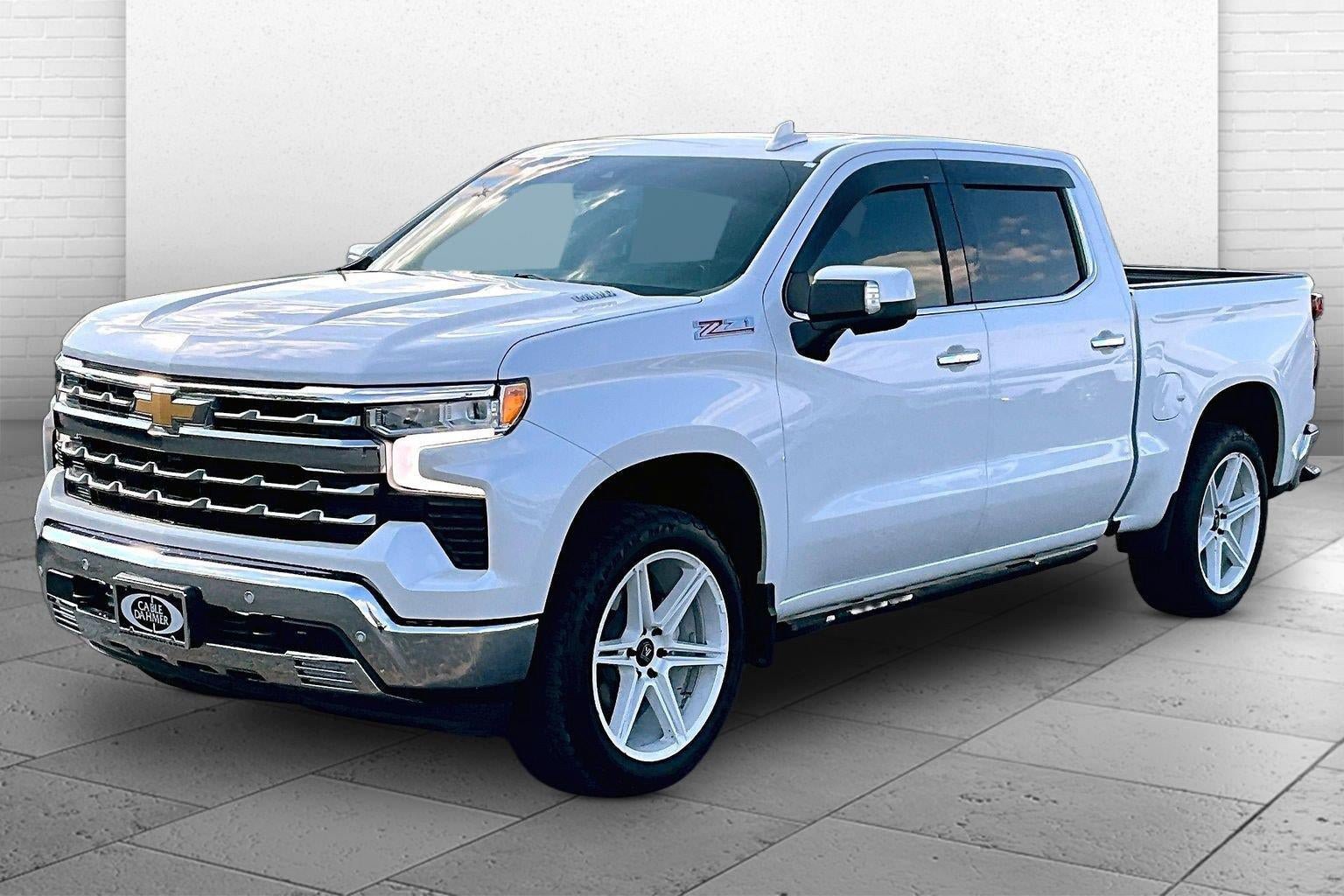 Used 2025 Chevrolet Silverado 1500 LTZ w/ LTZ Premium Package AWD/4WD image 13