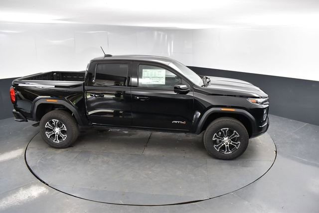 Used 2025 GMC Canyon AT4 image 37