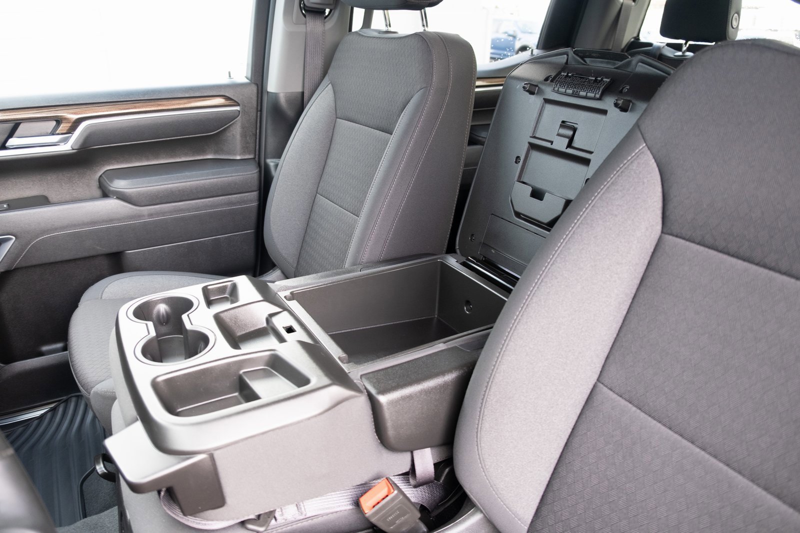 Used 2025 Chevrolet Silverado 1500 LT image 8