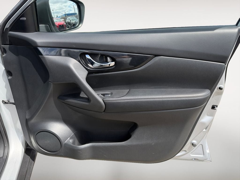 Used 2019 Nissan Rogue SL AWD/4WD image 25