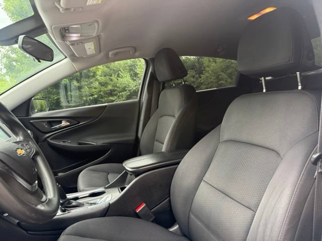 Used 2018 Chevrolet Malibu LT FWD image 15