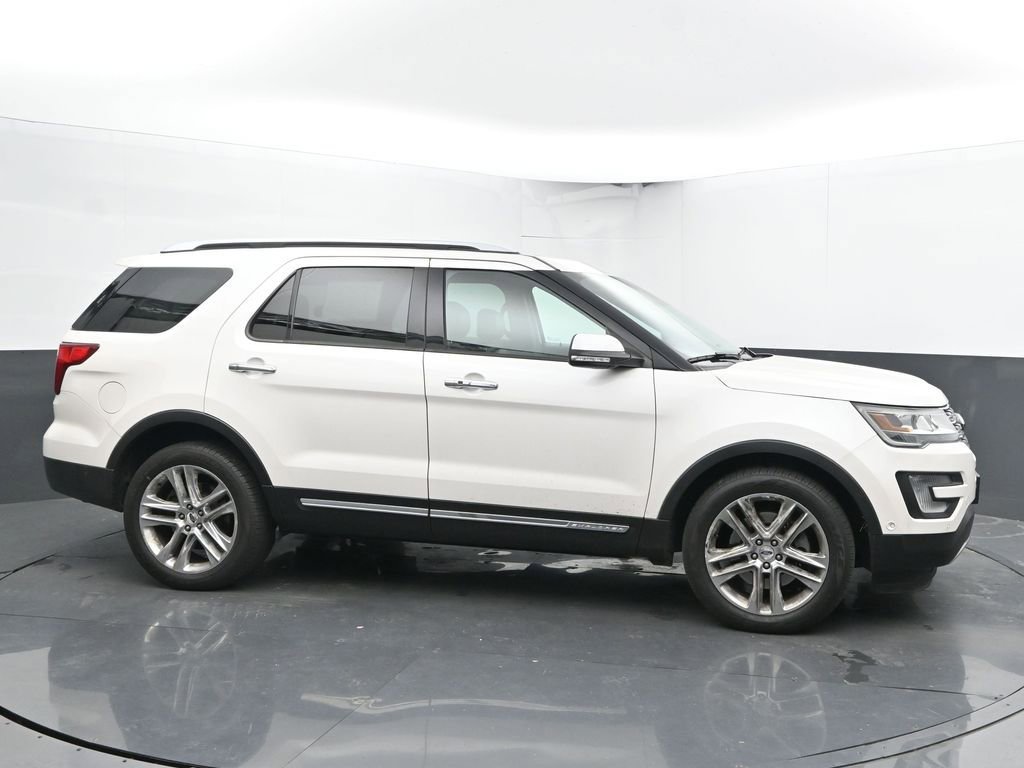 Used 2017 Ford Explorer Limited w/ Equipment Group 301A image 11
