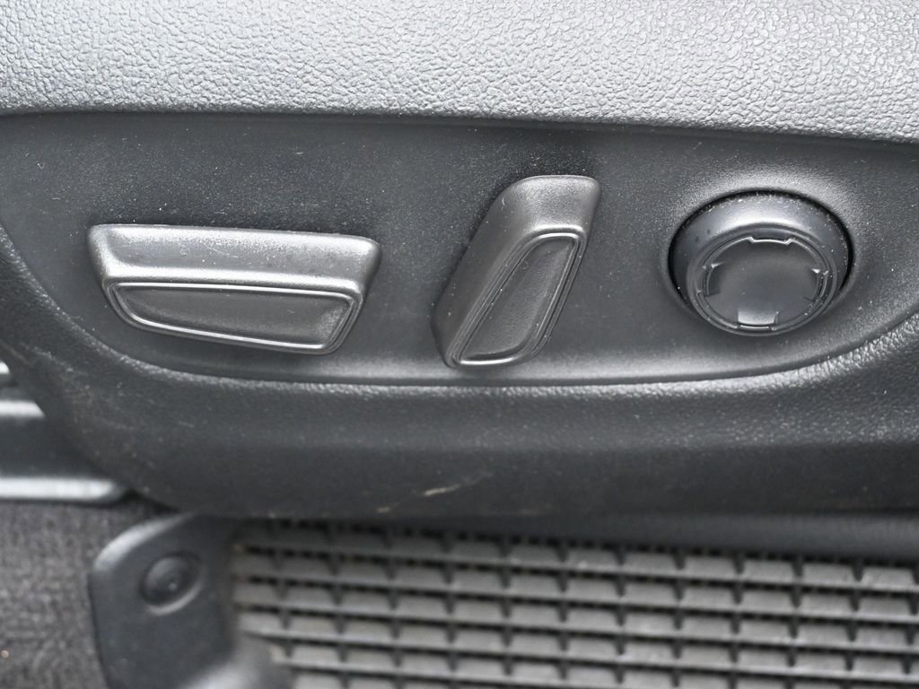 Certified 2024 Toyota Sienna XSE w/ XSE Premium Package image 12
