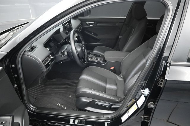 Used 2025 Honda Civic Sport image 9