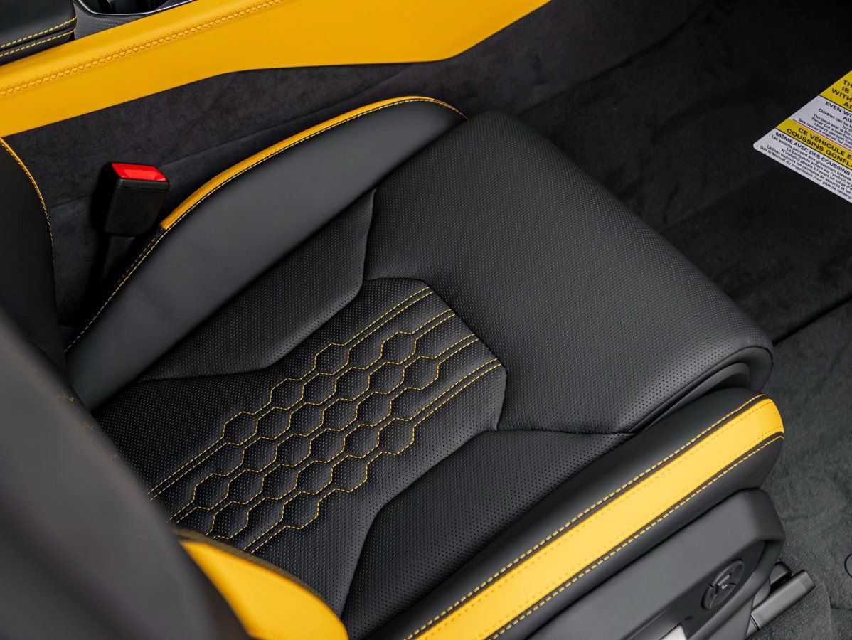 Used 2026 Lamborghini Urus SE AWD/4WD image 28