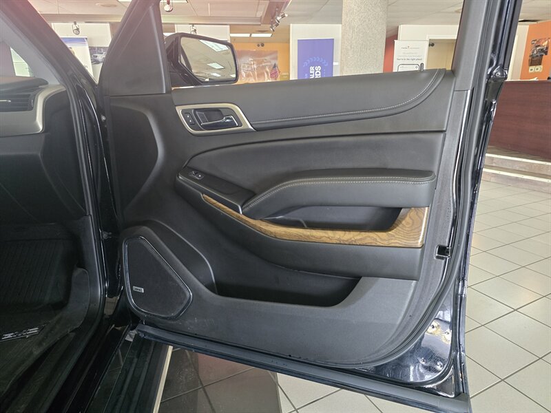 Used 2019 GMC Yukon Denali w/ Denali Ultimate Package AWD/4WD image 15