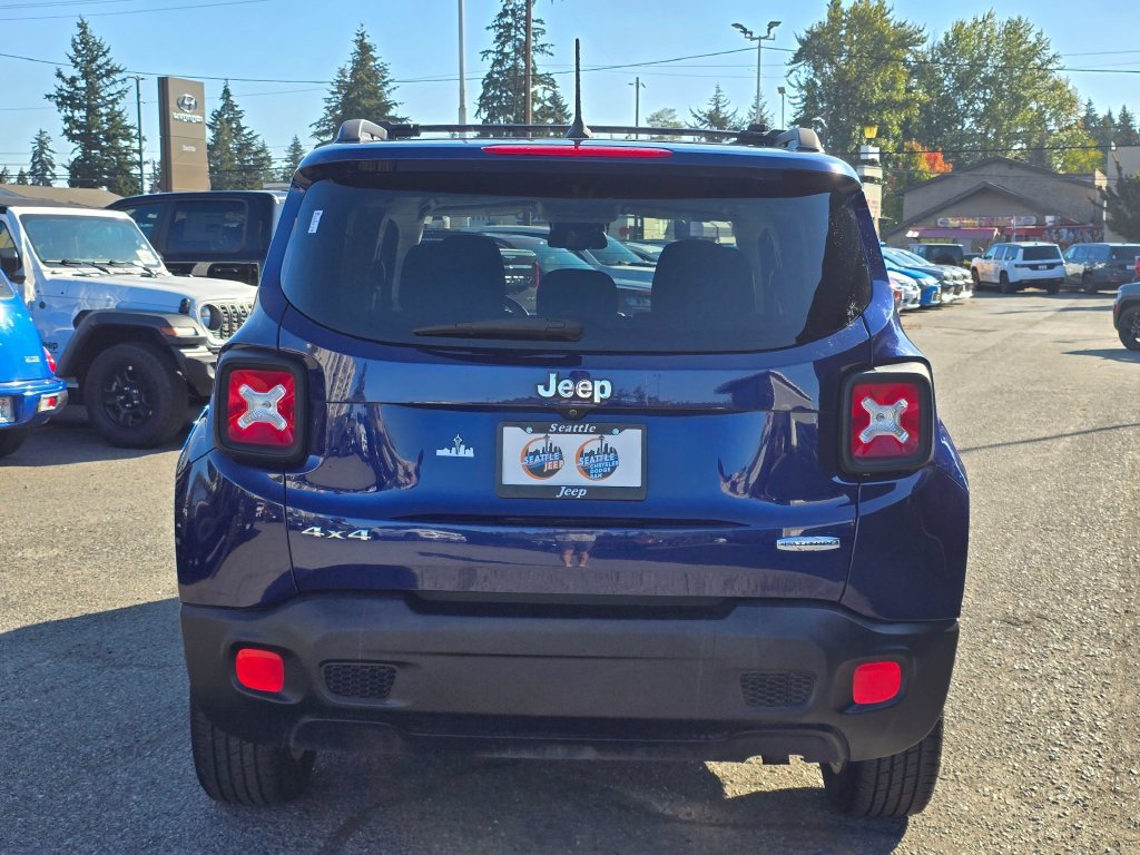 Used 2017 Jeep Renegade Latitude w/ Safety & Security Group AWD/4WD image 6