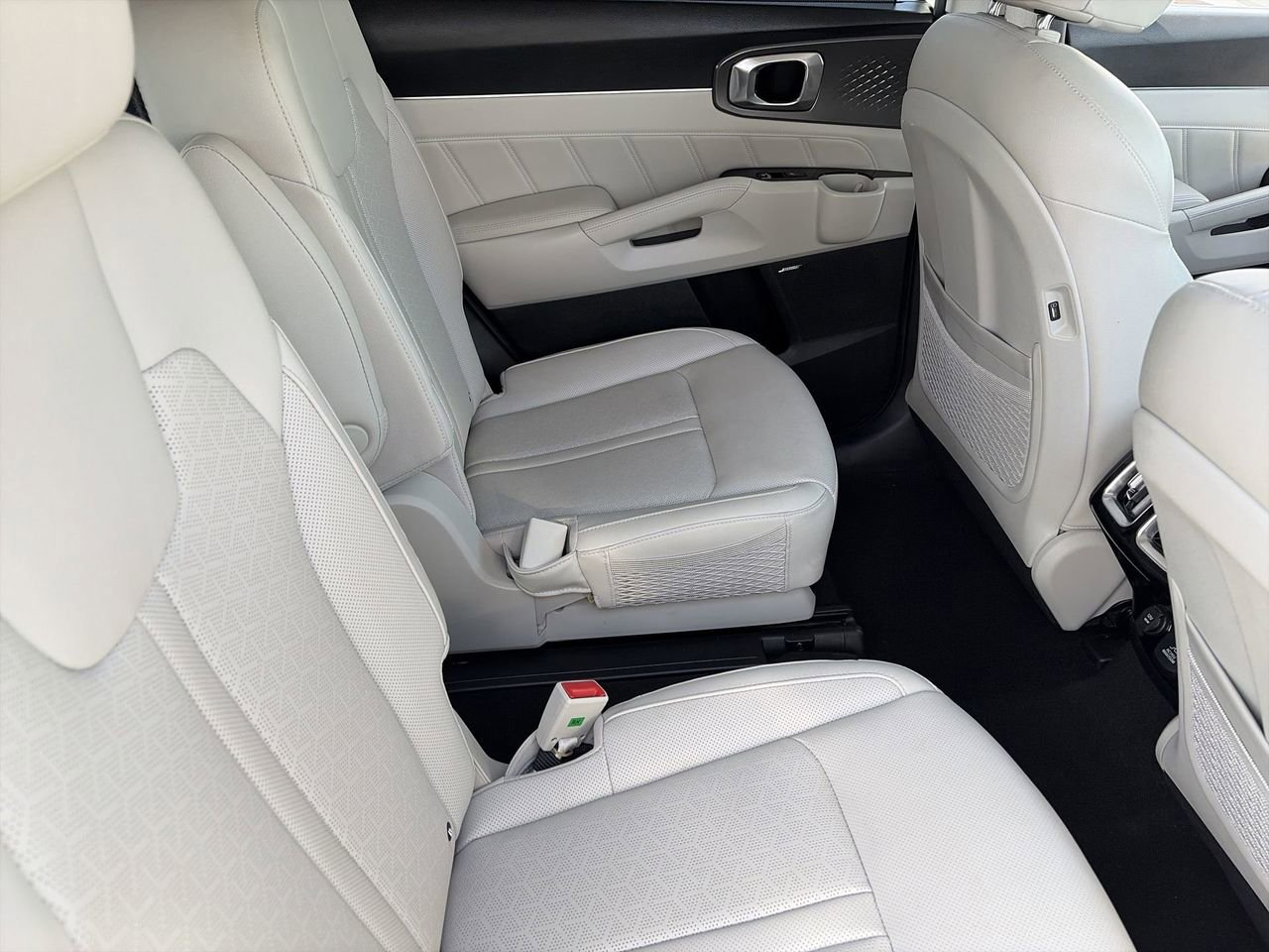 Certified 2023 Kia Sorento SX Prestige AWD/4WD image 12