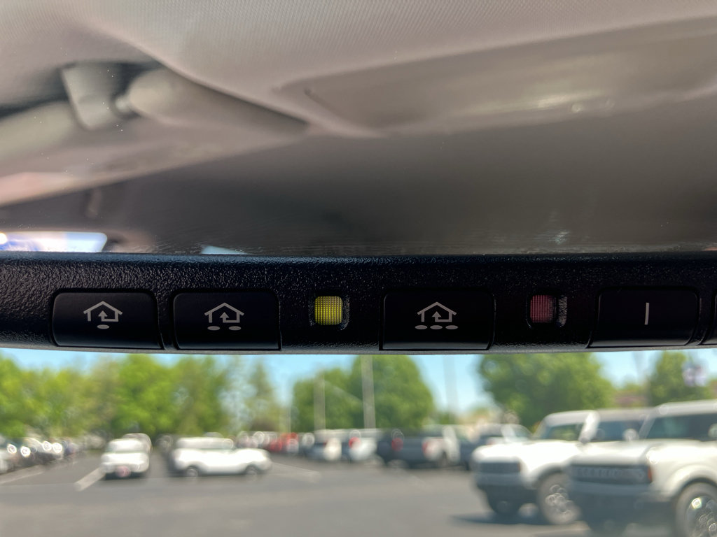 Used 2020 Nissan Pathfinder SL AWD/4WD image 25