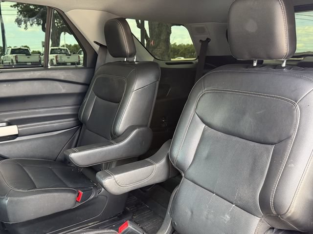 Used 2022 Ford Explorer Limited w/ Equipment Group 301A RWD image 16