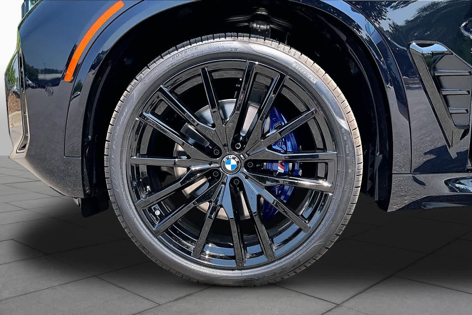 New 2026 BMW X5 xDrive40i w/ M Sport Package AWD/4WD image 11