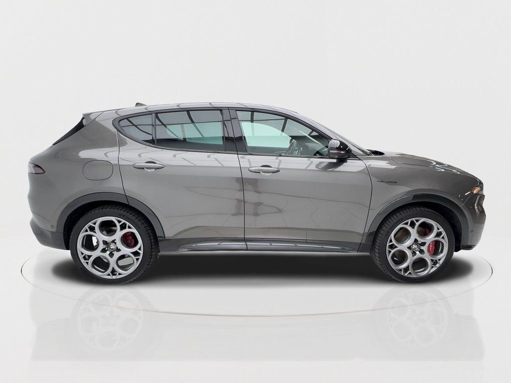 Used 2024 Alfa Romeo Tonale Veloce AWD/4WD image 8