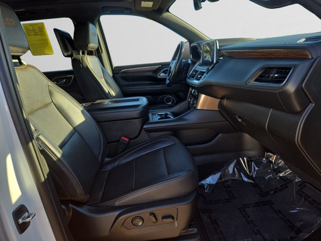 Used 2024 Chevrolet Tahoe High Country w/ Advanced Technology Package AWD/4WD image 17
