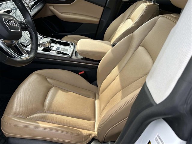 Used 2020 Audi Q8 Premium Plus w/ Premium Plus Package image 17
