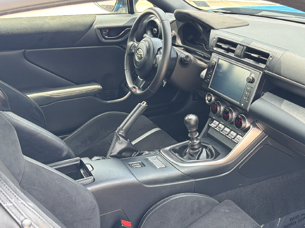 Used 2022 Toyota GR86 Premium RWD image 11