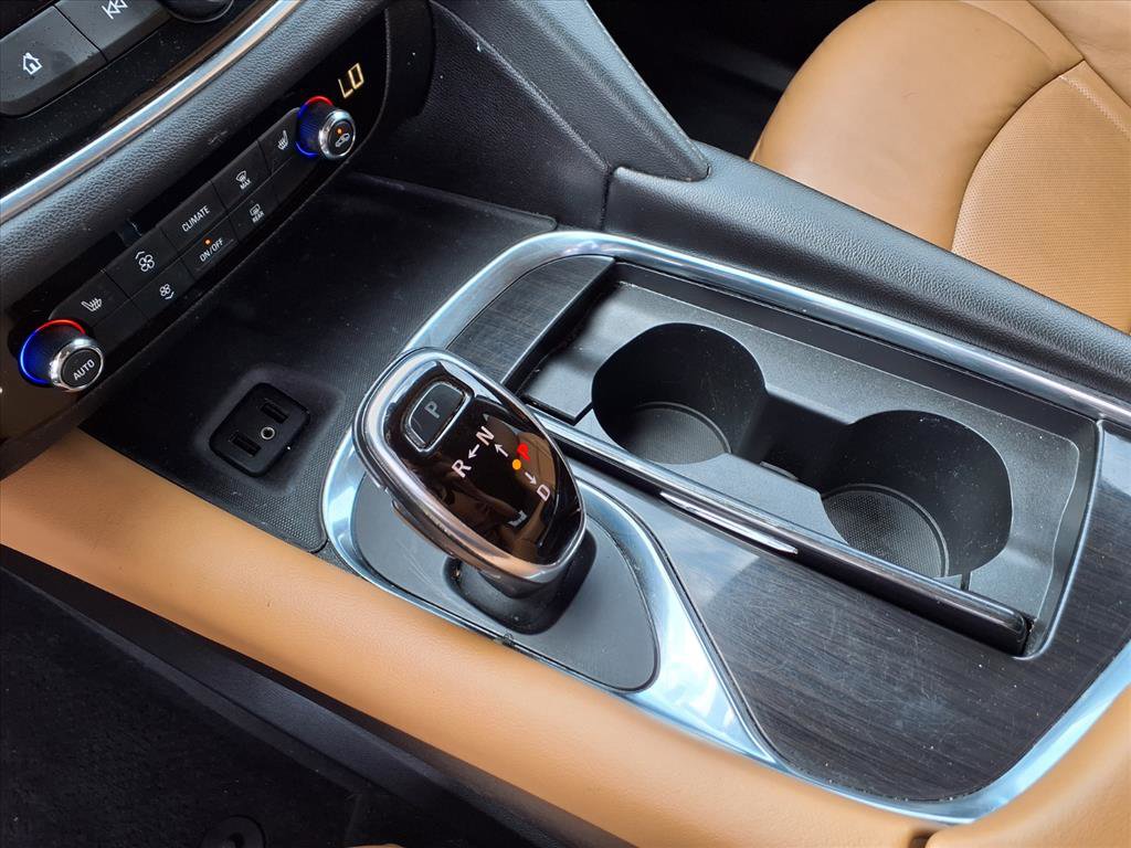 Used 2019 Buick Enclave Essence image 22